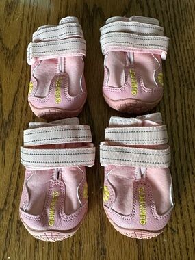QUMY brand pink protective dog booties